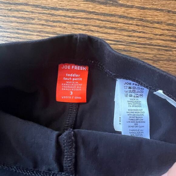 Joe Fresh Toddler Girl Black and Coral Bicycle Shorts Bundle - 3 - Picture 2 of 3